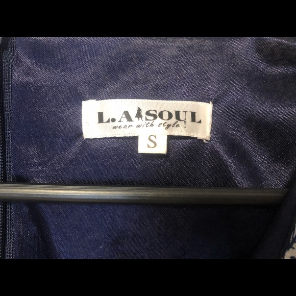 Dress - Picture 3 of 3